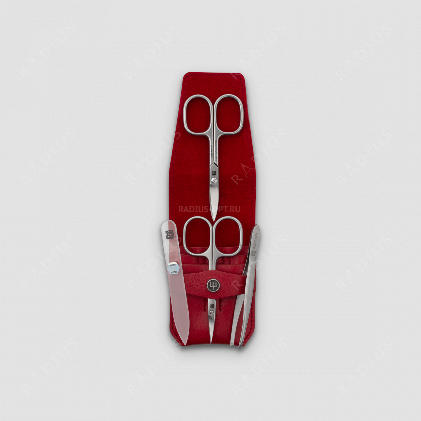 Набор маникюрный 4 предмета в кожаном футляре, цвет красный, сатин, серия Manicure sets, WUESTHOF, Германия