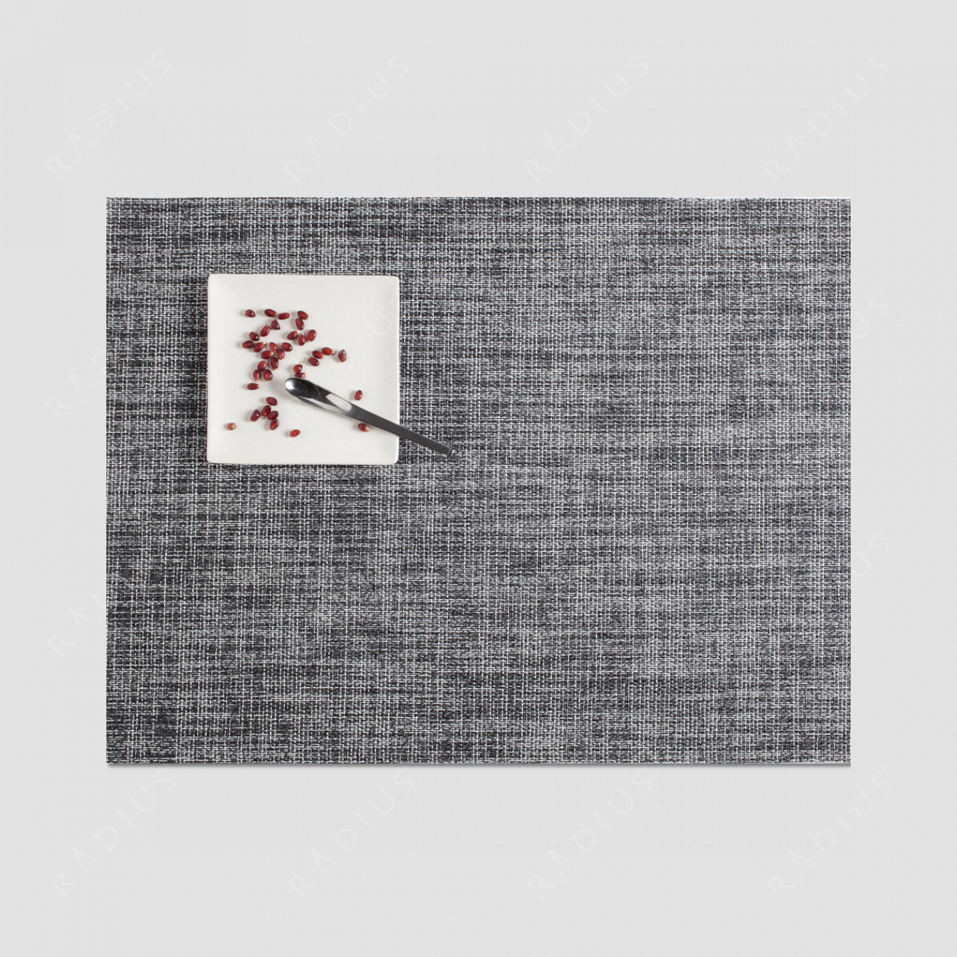 Салфетка подстановочная, жаккардовое плетение, винил, (36х48) Black+White, серия Boucle, CHILEWICH, США