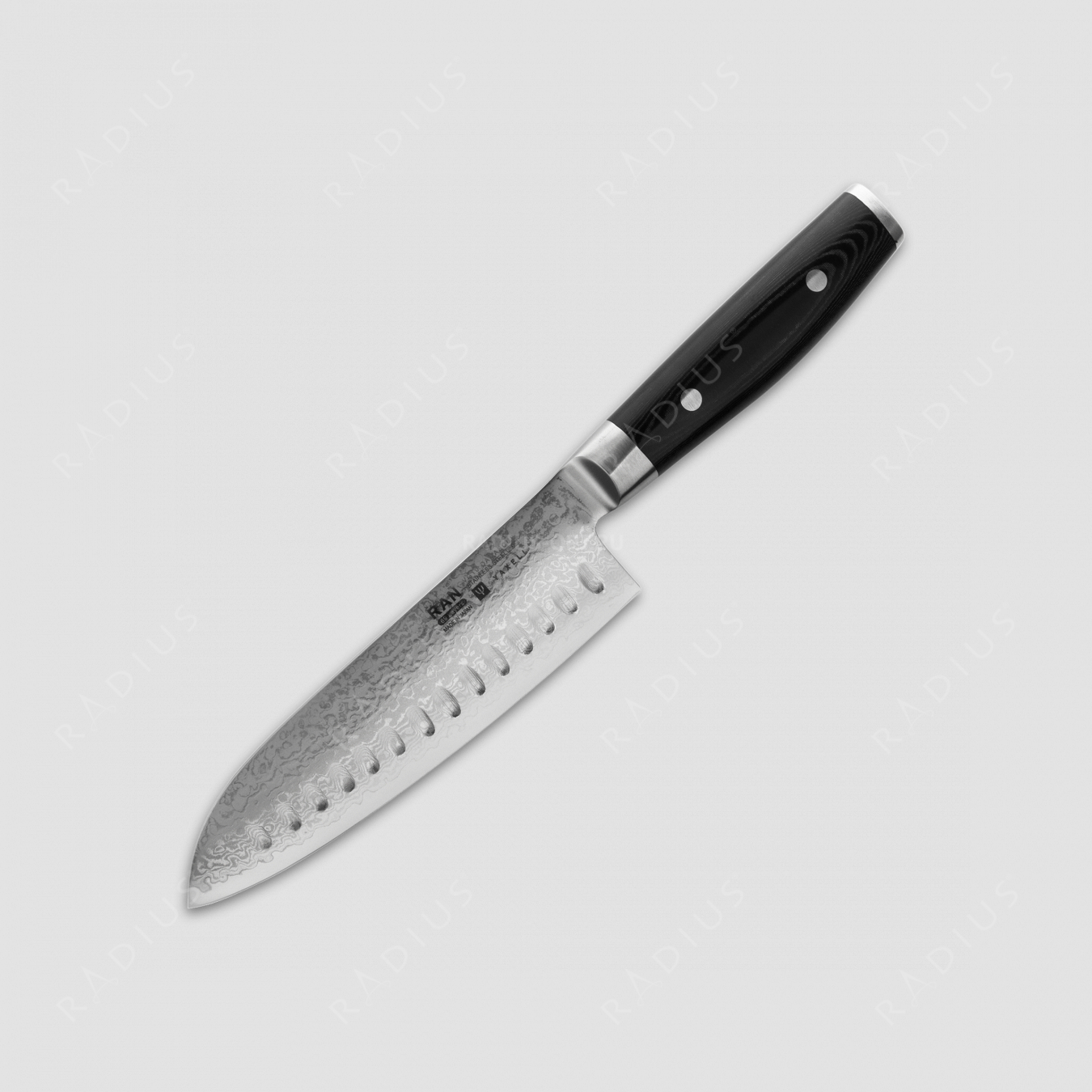 Нож кухонный Сантоку 16,5 см, с углублениями на лезвии, «Santoku», дамасская сталь, серия Ran, YAXELL, Япония